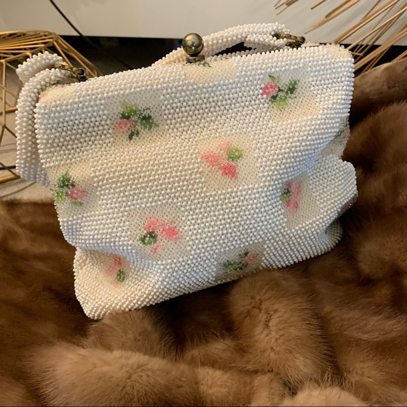 VTG 60’s Lumared Beaded Bag w/ Embroidered Roses - Picture 3 of 7